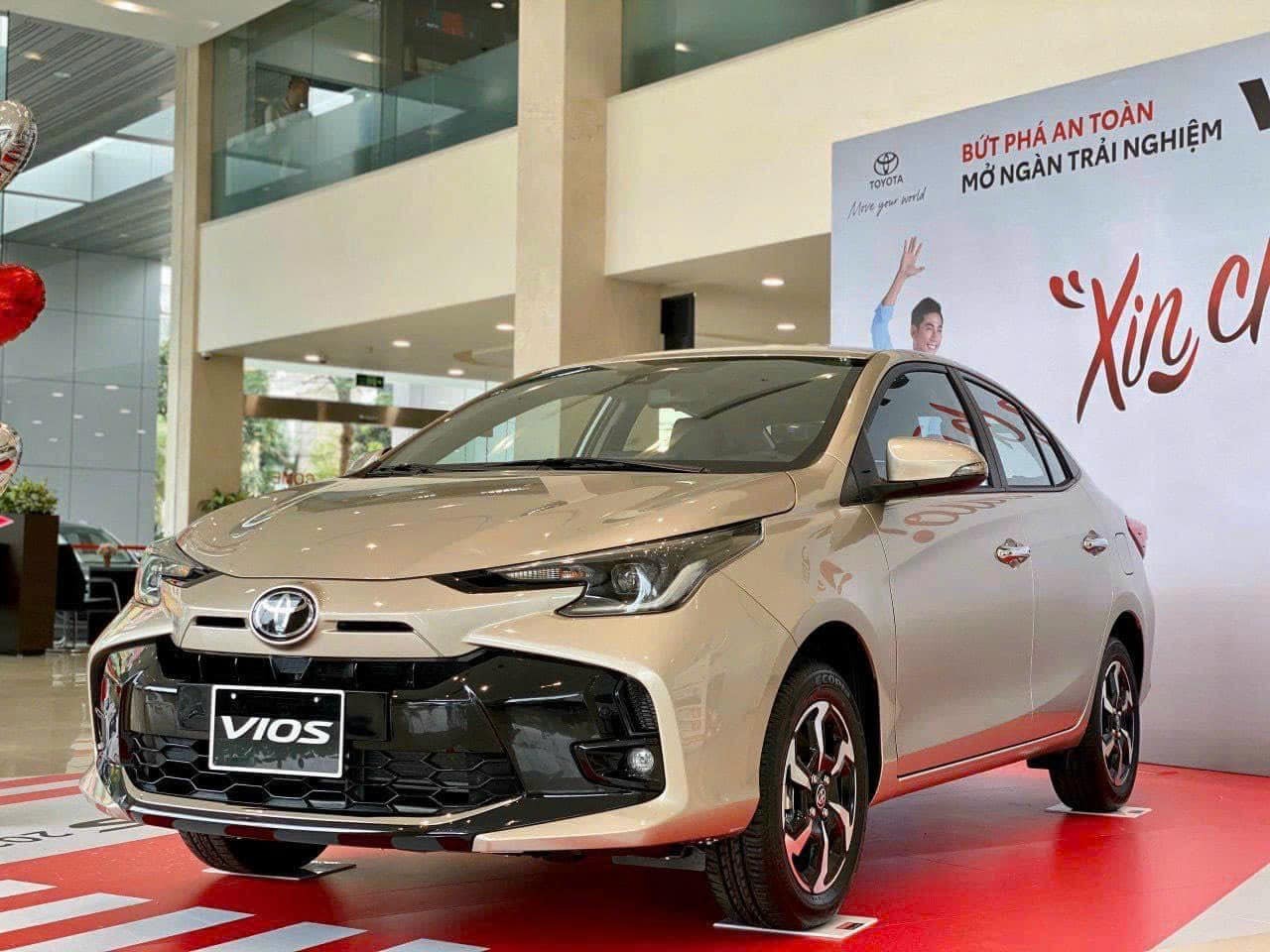 gia-xe-toyota-vios-2023-niem-yet