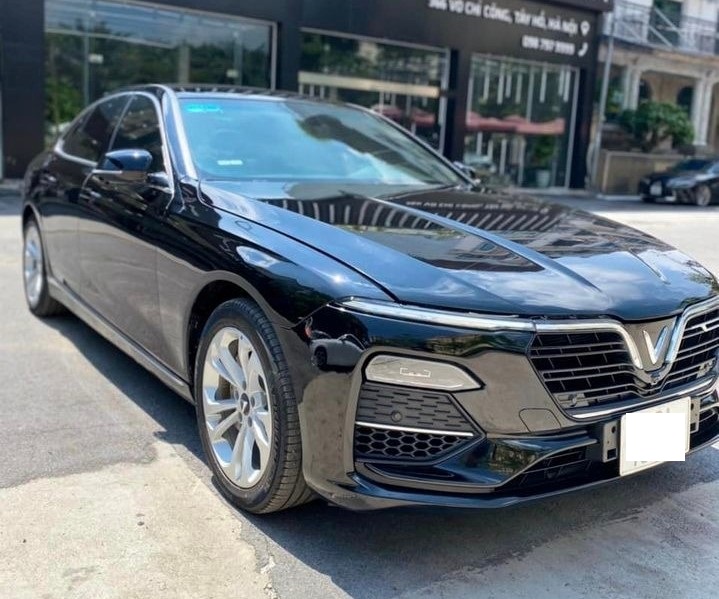 Sau 2 năm lăn bánh, Vinfast Lux A2.0 rao bán lại với mức giá ngỡ ngàng 324477