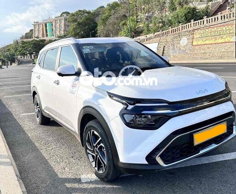 Kia Carens 2023 đầu tiên 