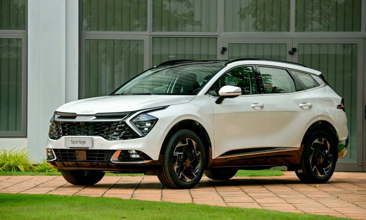 Hậu tháng Ngâu, hàng loạt mẫu xe crossover hạng C giảm giá sâu khó tin 334663