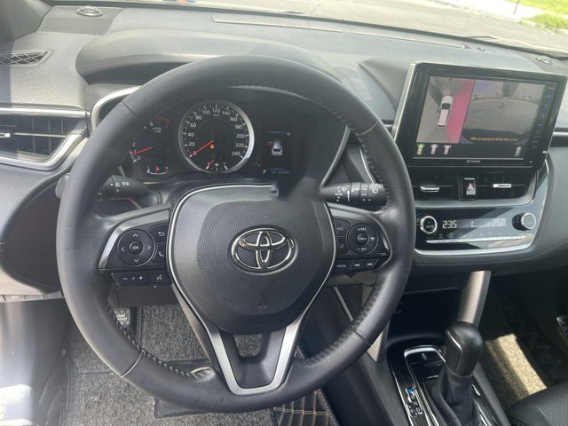 toyota-corolla-cross-ha-gia-kho (1)