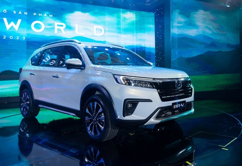 so-sanh-2-phien-ban-honda-br-v-2 (1)