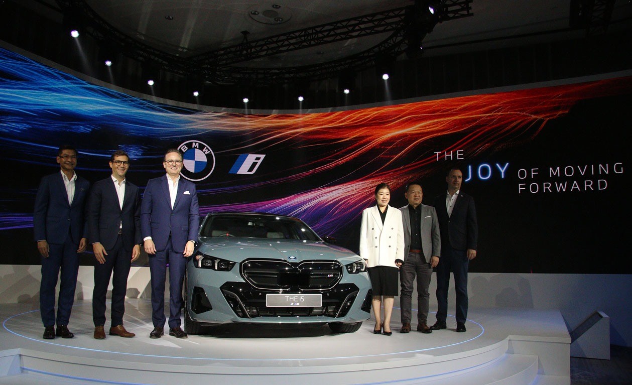 10-bmw-i5-ev-2024-launches-in-th