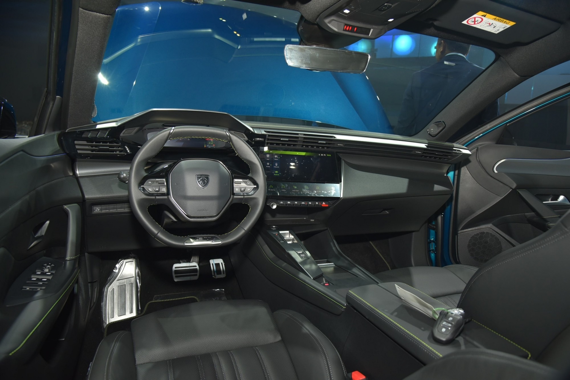 peugeot-408-24-16978593908525269