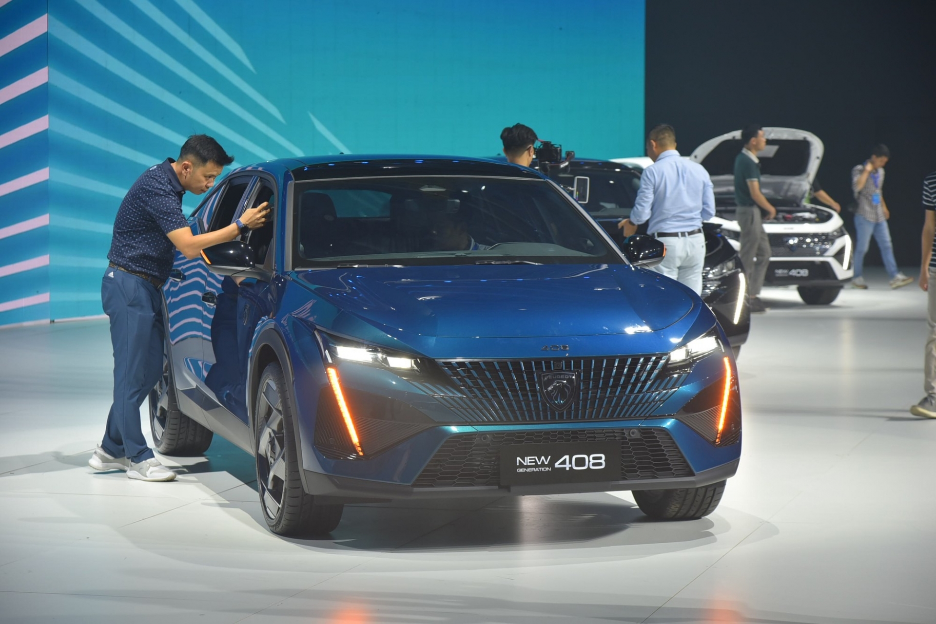 peugeot-408-26-16978593909492033