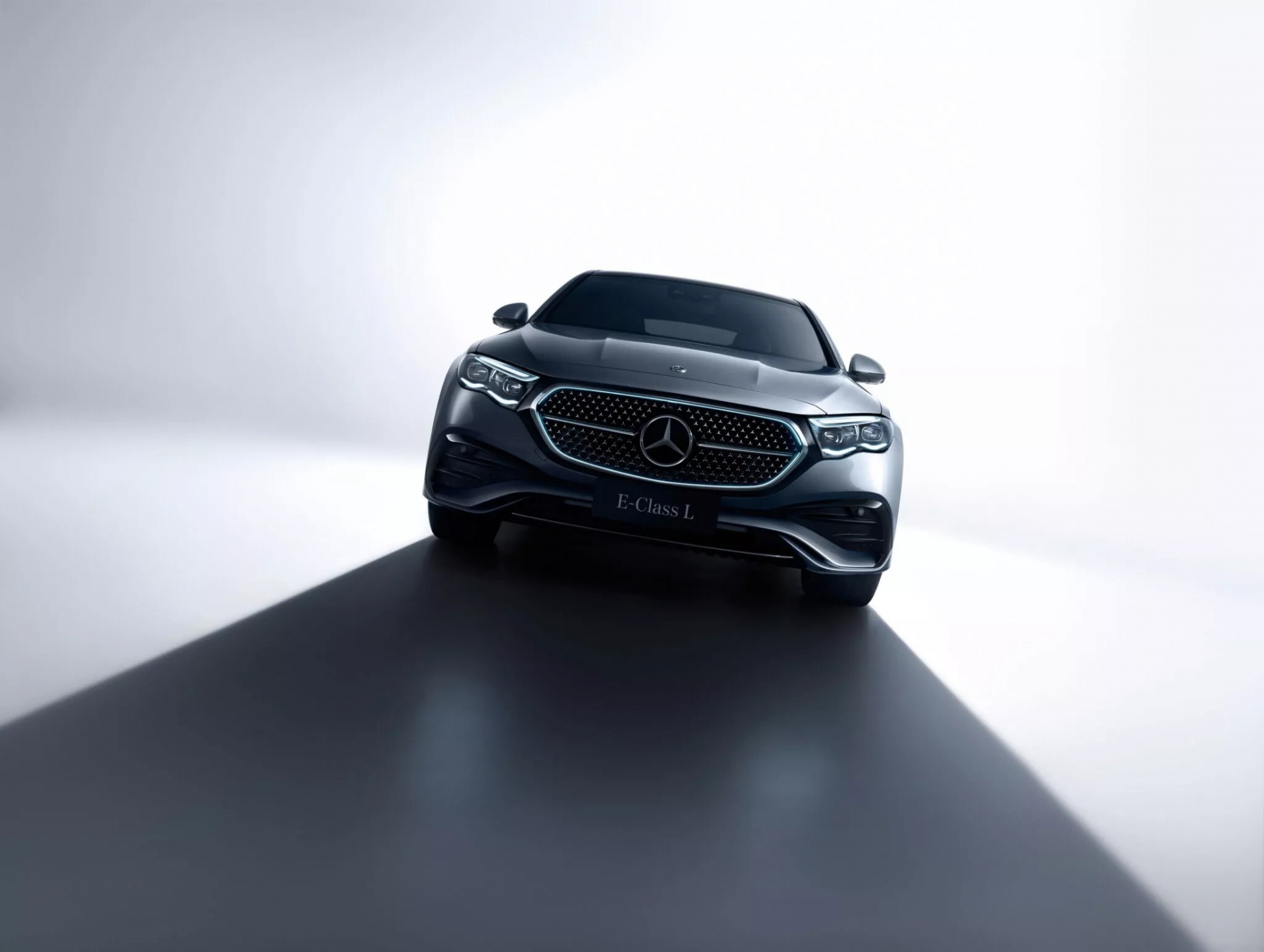 2024-mercedes-benz-e-class-l-amg (2)