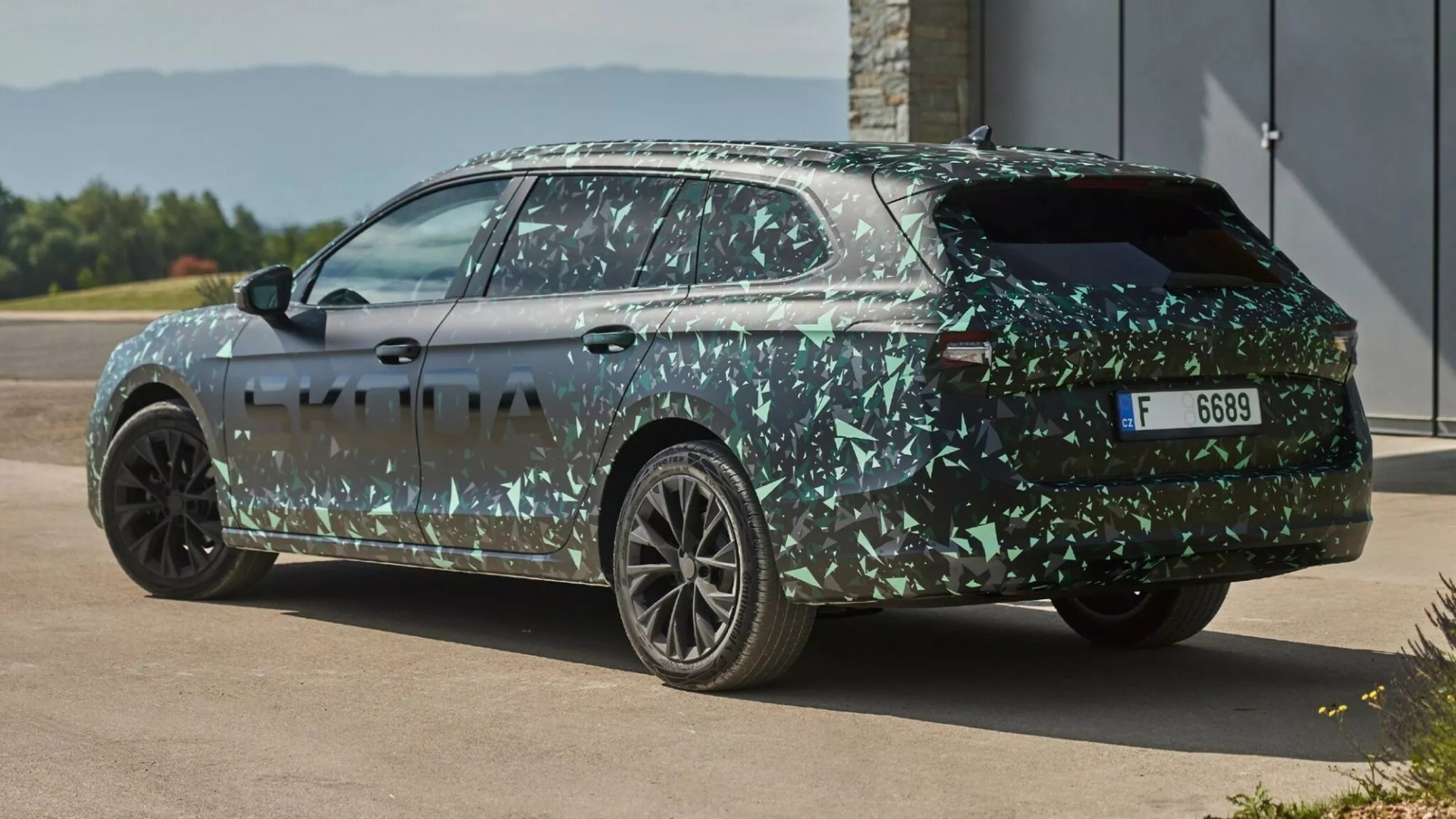 2024-skoda-superb-preview-24s-20