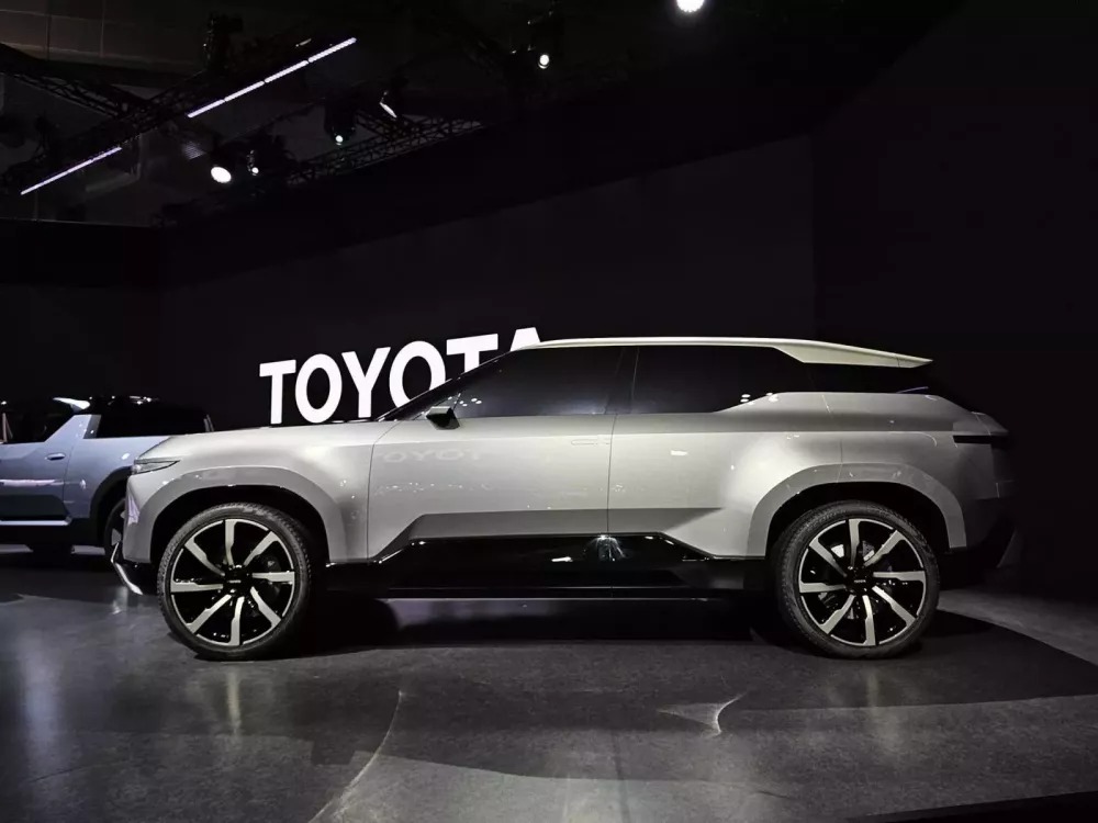 toyota-land-cruiser-se-3-f5c4