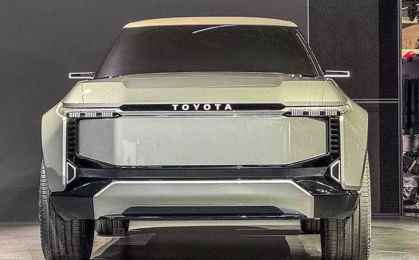 toyota-land-cruiser-se-f499