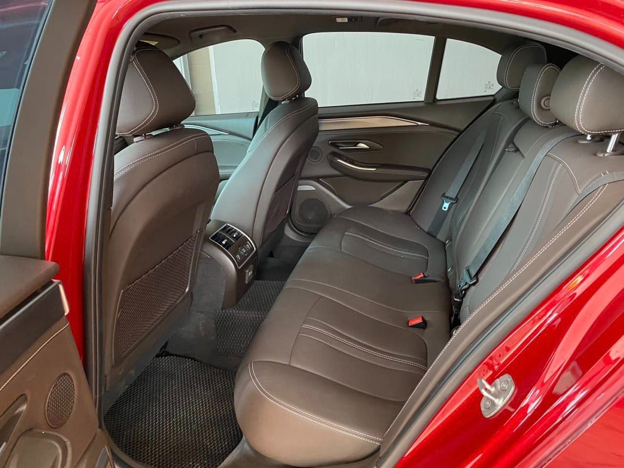 VinFast Lux A2.0 chạy lướt xuống giá khó tin chỉ sau 1 năm lăn bánh 348941