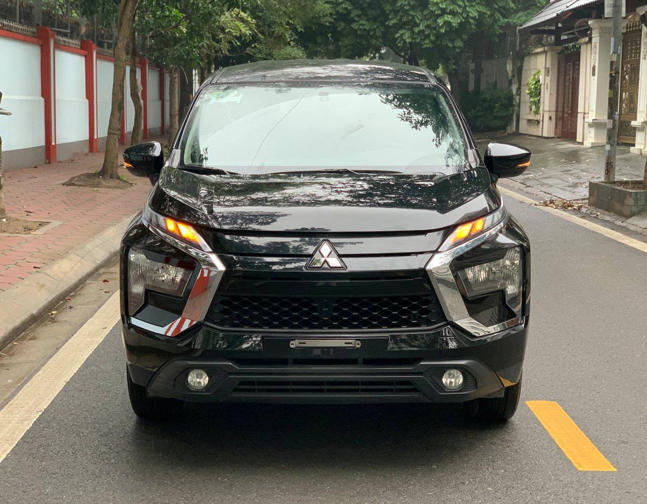 Mitsubishi Xpander lăn bánh 2 năm lên sàn xe cũ với mức giá rẻ bất ngờ 401069