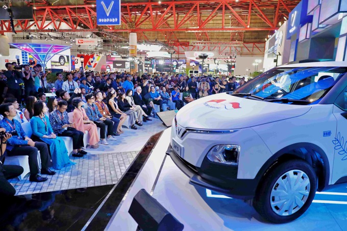 VinFast sắp có 5 đại lý bán ô tô điện đầu tiên tại thị trường Indonesia 407156