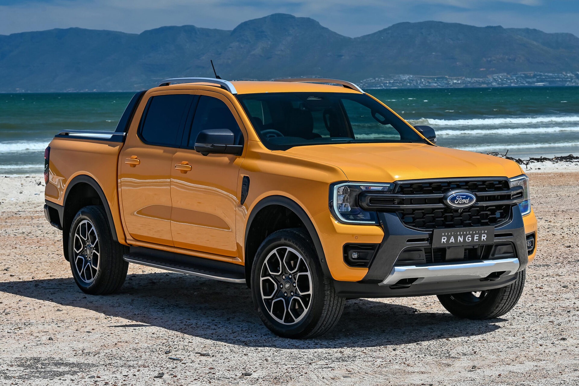 Ford Ranger Wildtrak V6 cập bến Đông Nam Á: Động cơ mạnh hơn, giá quy ...