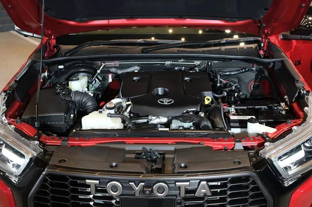 Toyota Hilux GR Sport 2024 mở bán tại Đông Nam Á, giá quy đổi từ hơn 1 tỷ đồng 425784
