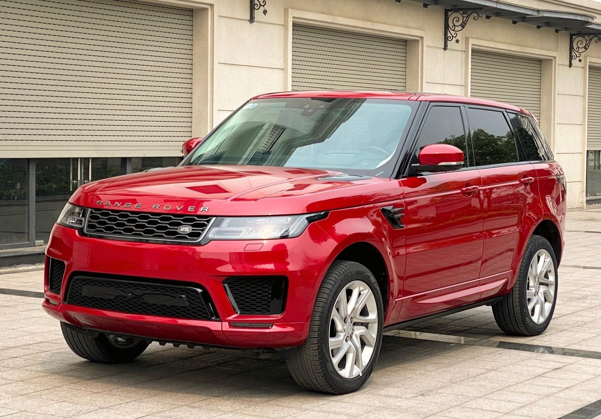 Hàng hiếm Range Rover Sport 2019 'bay' gần 3 tỷ đồng sau 5 năm lăn bánh 435274