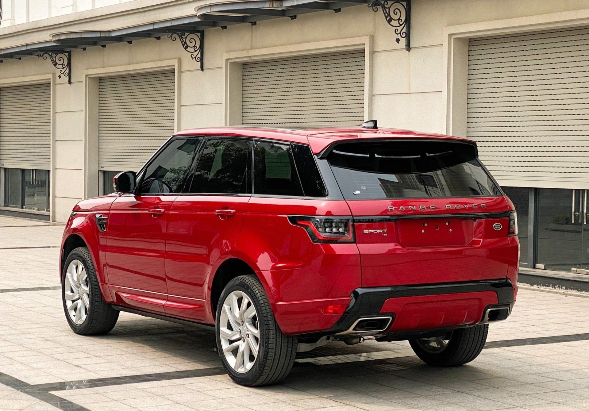 Hàng hiếm Range Rover Sport 2019 'bay' gần 3 tỷ đồng sau 5 năm lăn bánh 435283