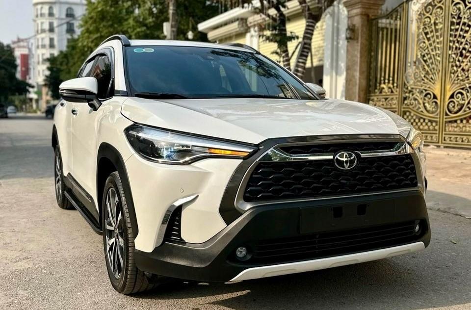 Toyota Corolla Cross 2021 chạy lướt 10.000 km lên sàn xe cũ với giá ngang Mazda3 'đập hộp' 436830