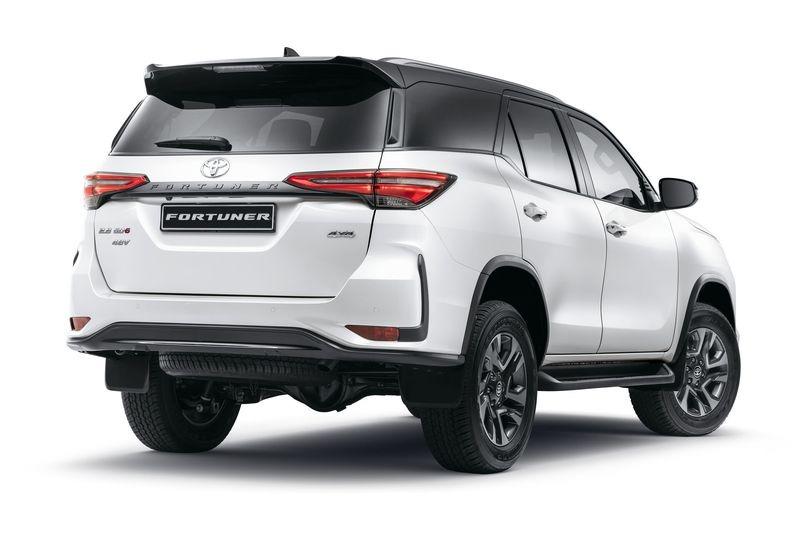 toyota-fortuner-hybrid-48v-1