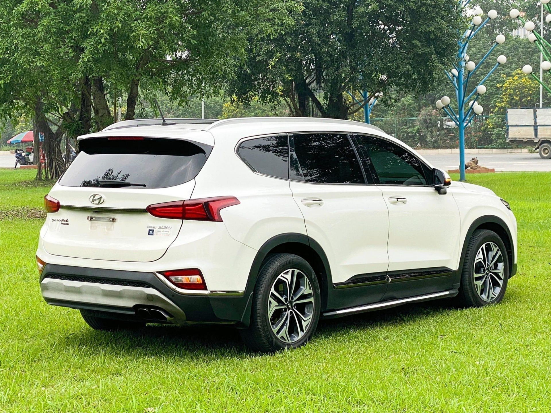 Ngỡ ngàng giá bán lại của Hyundai Santa Fe cũ sau 4 năm lăn bánh 455976