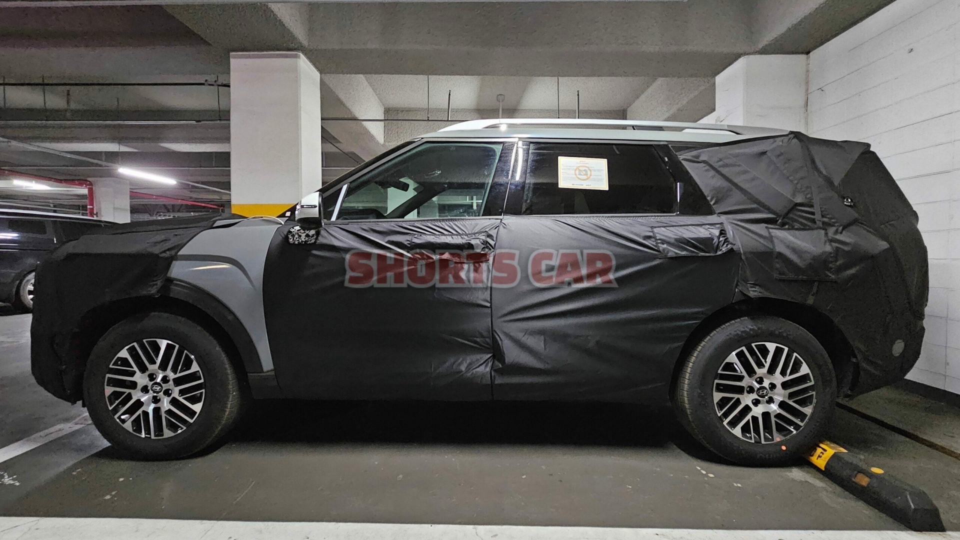 Hyundai Palisade 2026 lần đầu lộ diện: Thiết kế lột xác, kiểu dáng khối hộp giống Santa Fe đời mới 456851