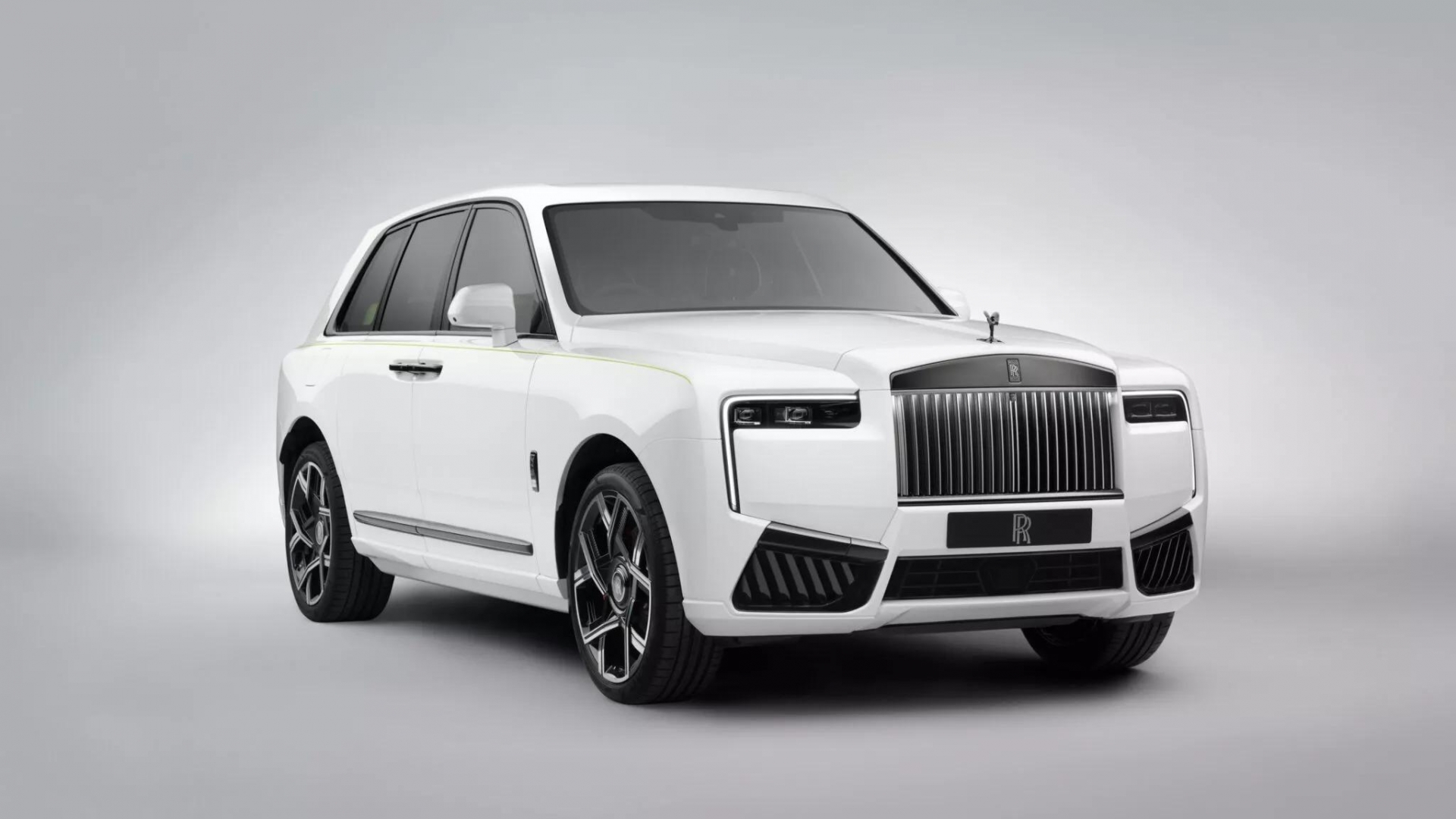 rolls-royce-cullinan-black-badge