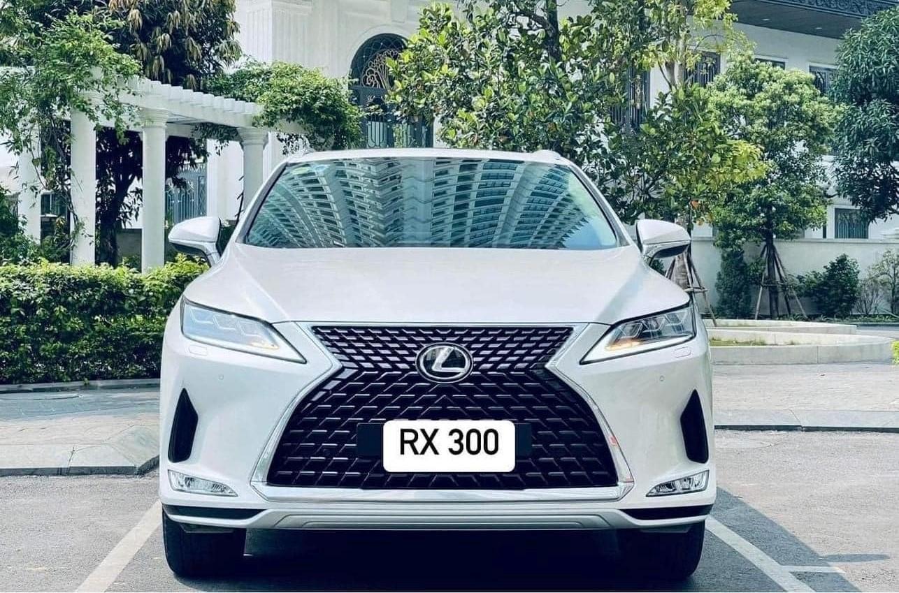 Luex Rx300 Sau 4 năm sử dụng, Lexus RX 300 'lướt' được rao bán với giá khó tin