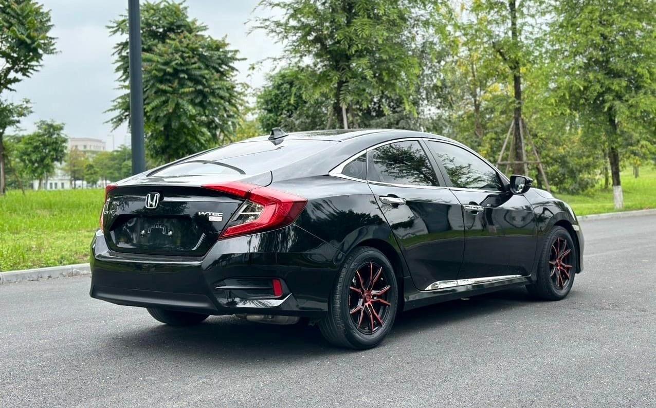 Bất ngờ giá chào bán của Honda Civic cũ sau 5 năm lăn bánh 465662