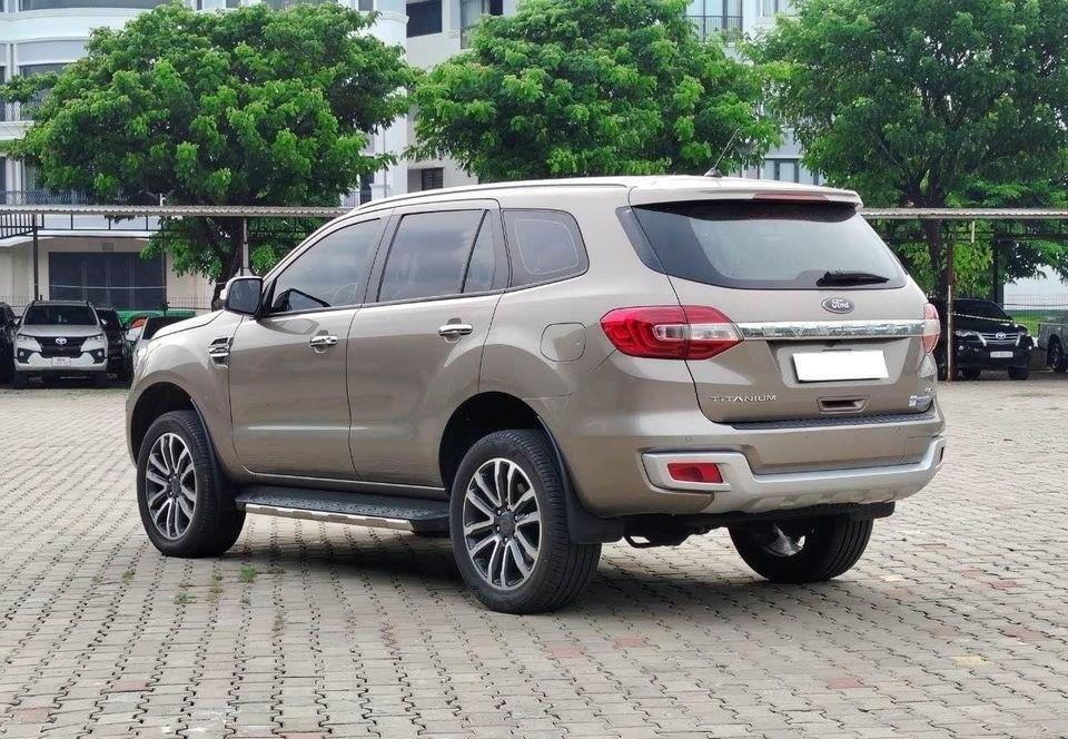 Bất ngờ giá bán lại của Ford Everest 2019 cũ tại Việt Nam sau 5 năm sử dụng 471589