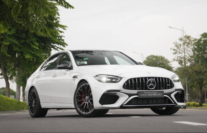 Mercedes-AMG C 63 S E Performance
