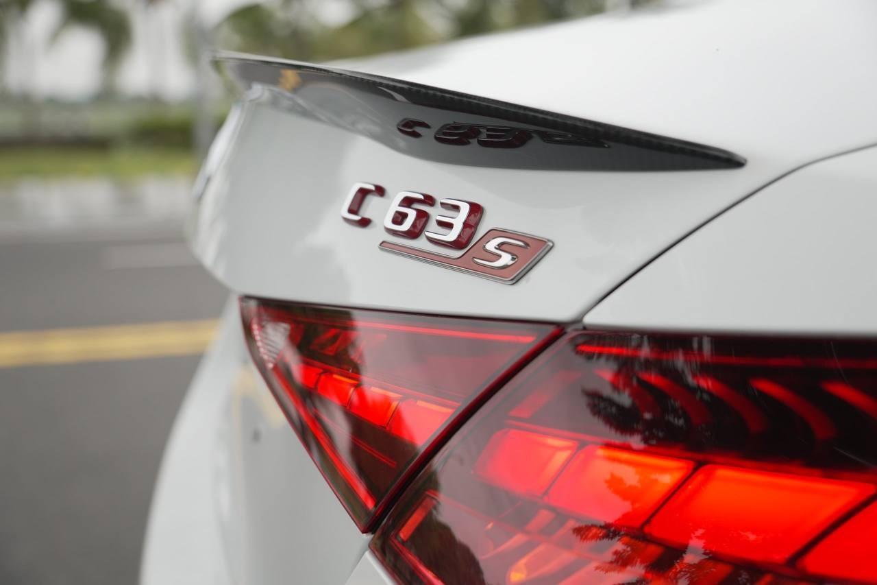 Mercedes-AMG C 63 S E Performance đã cập bến Việt Nam, giá từ 4,9 tỷ đồng 485165