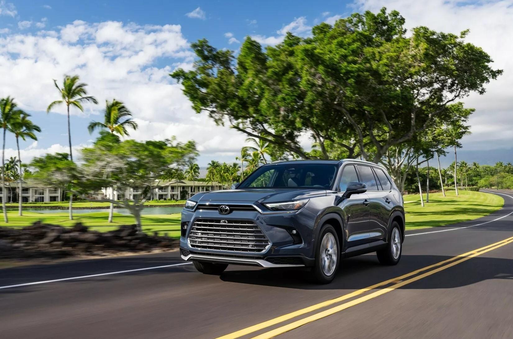 2024-Toyota-Grand-Highlander-Pla