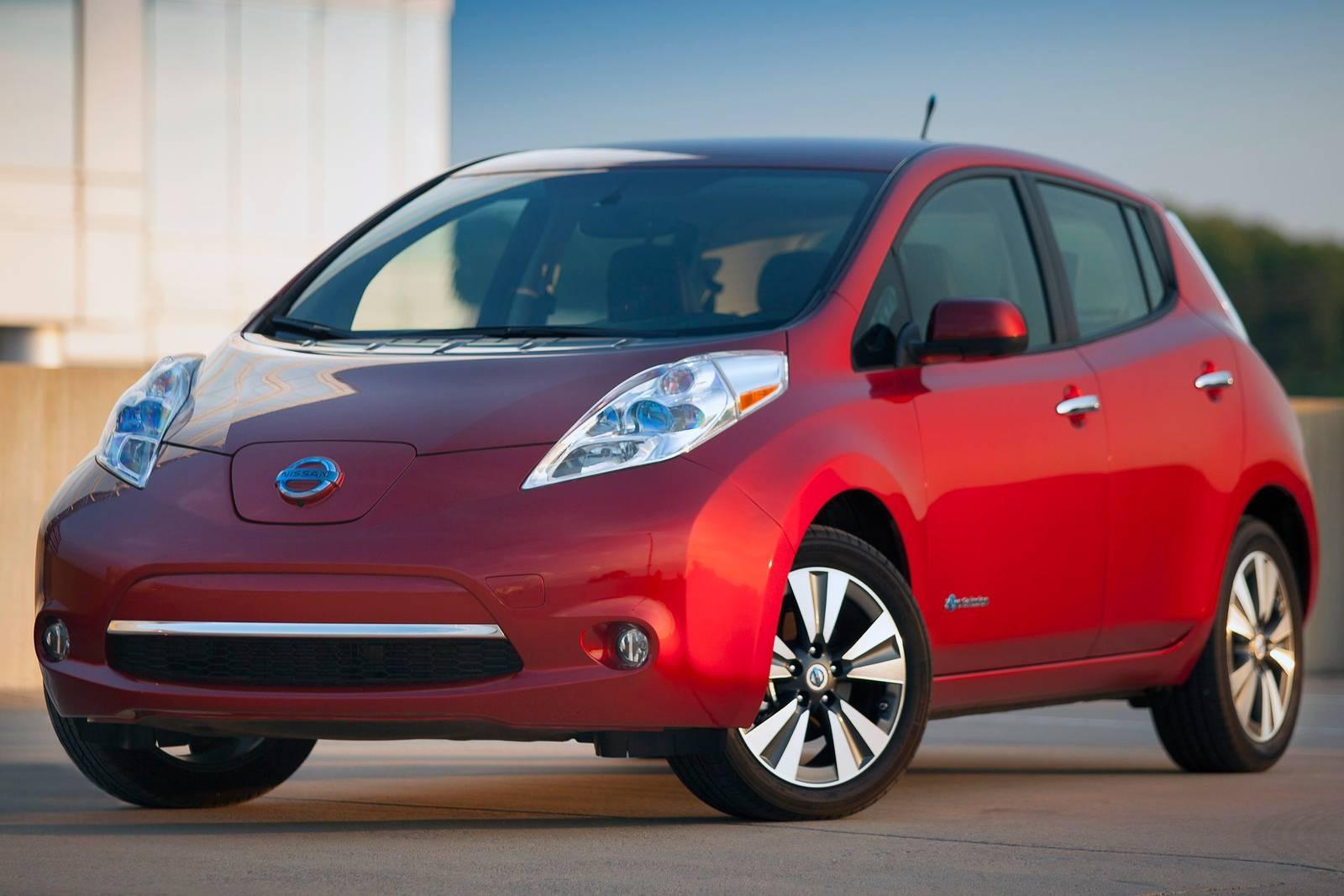 2014_nissan_leaf_4dr-hatchback_s