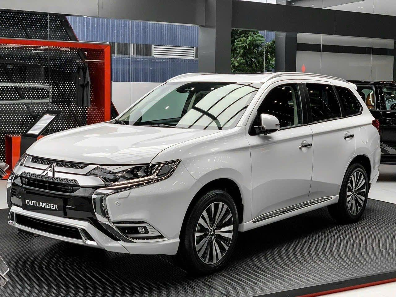Mitsubishi âm thầm rút Outlander khỏi Việt Nam, dọn đường cho mẫu CUV 7 ...