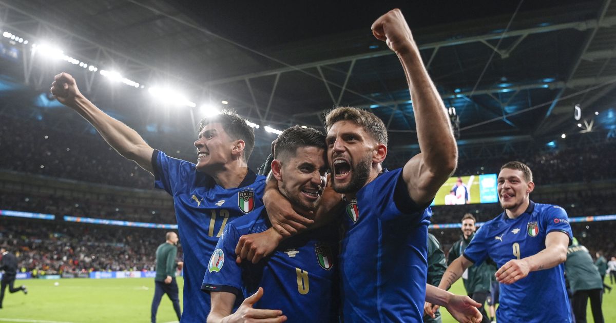 FIFA thẳng tay 'gạch tên' đội gian lận, Italia có cơ hội đá World Cup 2022 186364