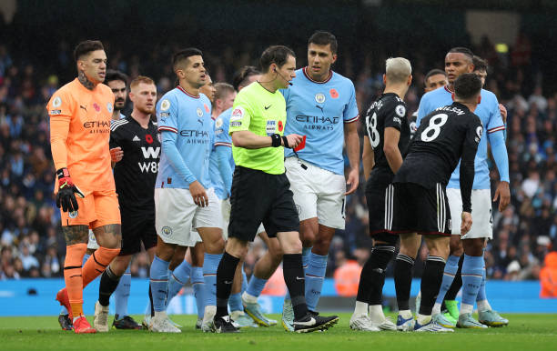 Trực tiếp Man City 1-1 Fulham: Cancelo dính thẻ đỏ, chủ nhà bị thổi 11m-214090