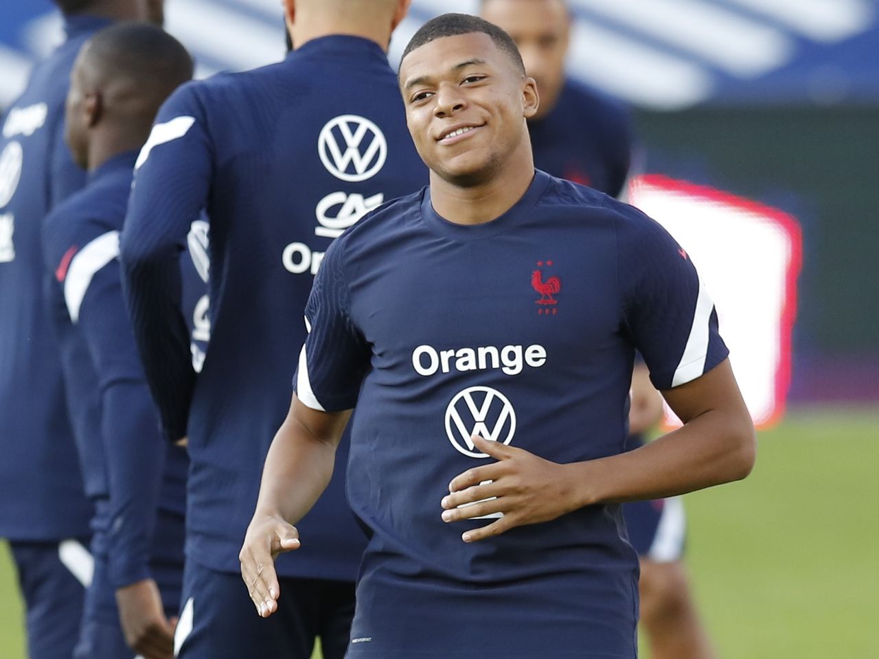 Mbappe đi đá World Cup với tuyển Pháp vẫn khiến PSG khốn khổ gỡ rối 219310