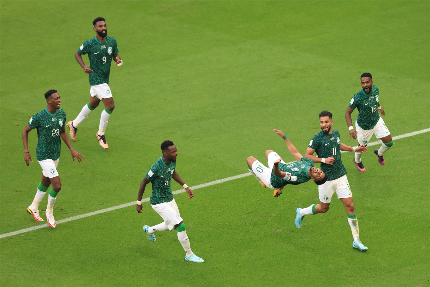 Ronaldo có cơ hội lớn nhất để nâng tầm bóng đá châu Á sau World Cup 223923