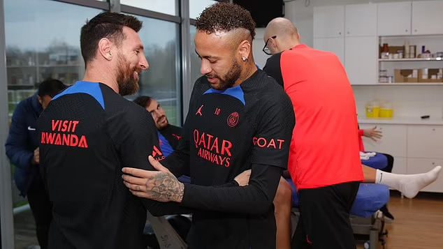 Lionel Messi bị đối xử bất công sau khi trở về PSG 239268