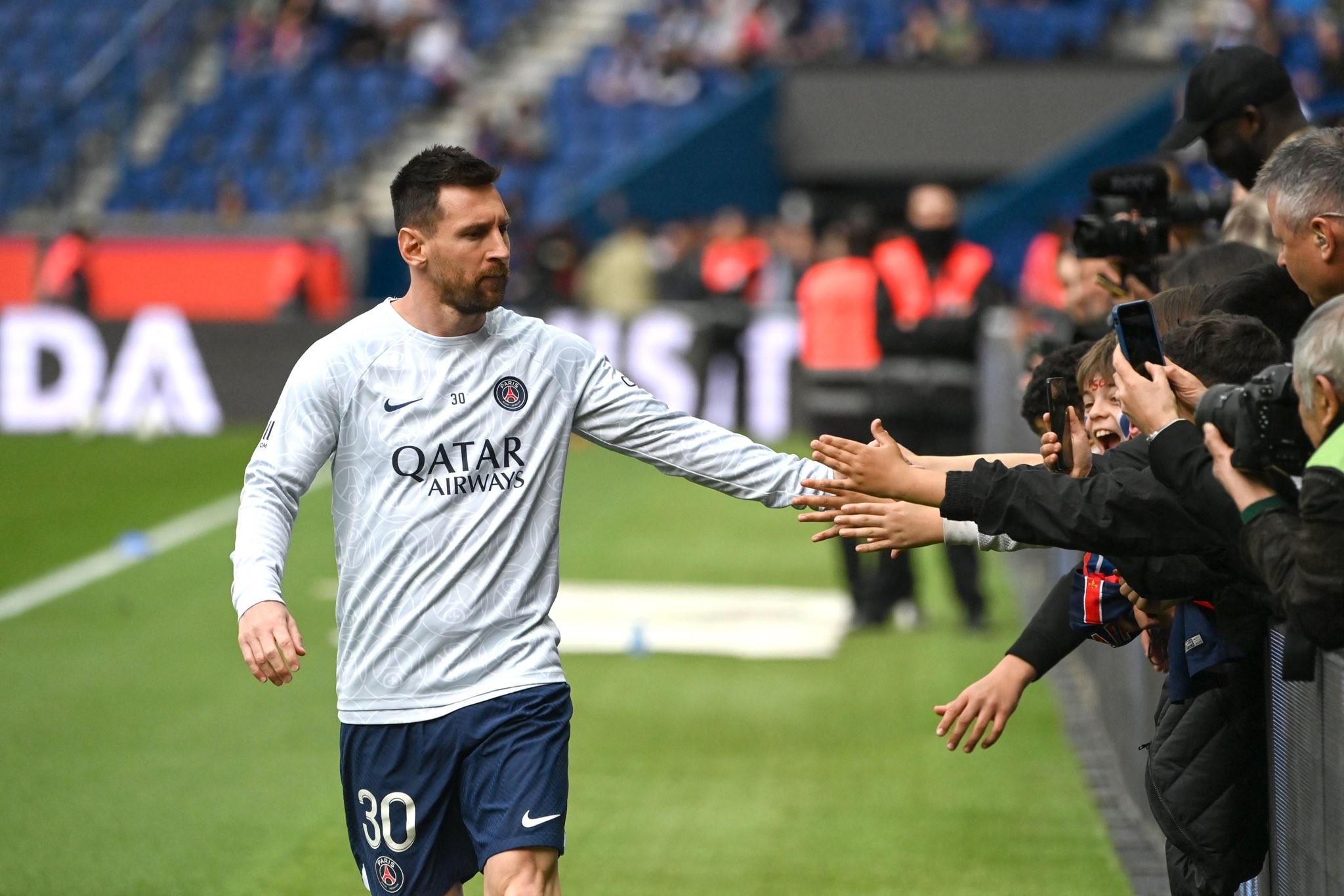 messi-roi-psg-1684402564.jpg