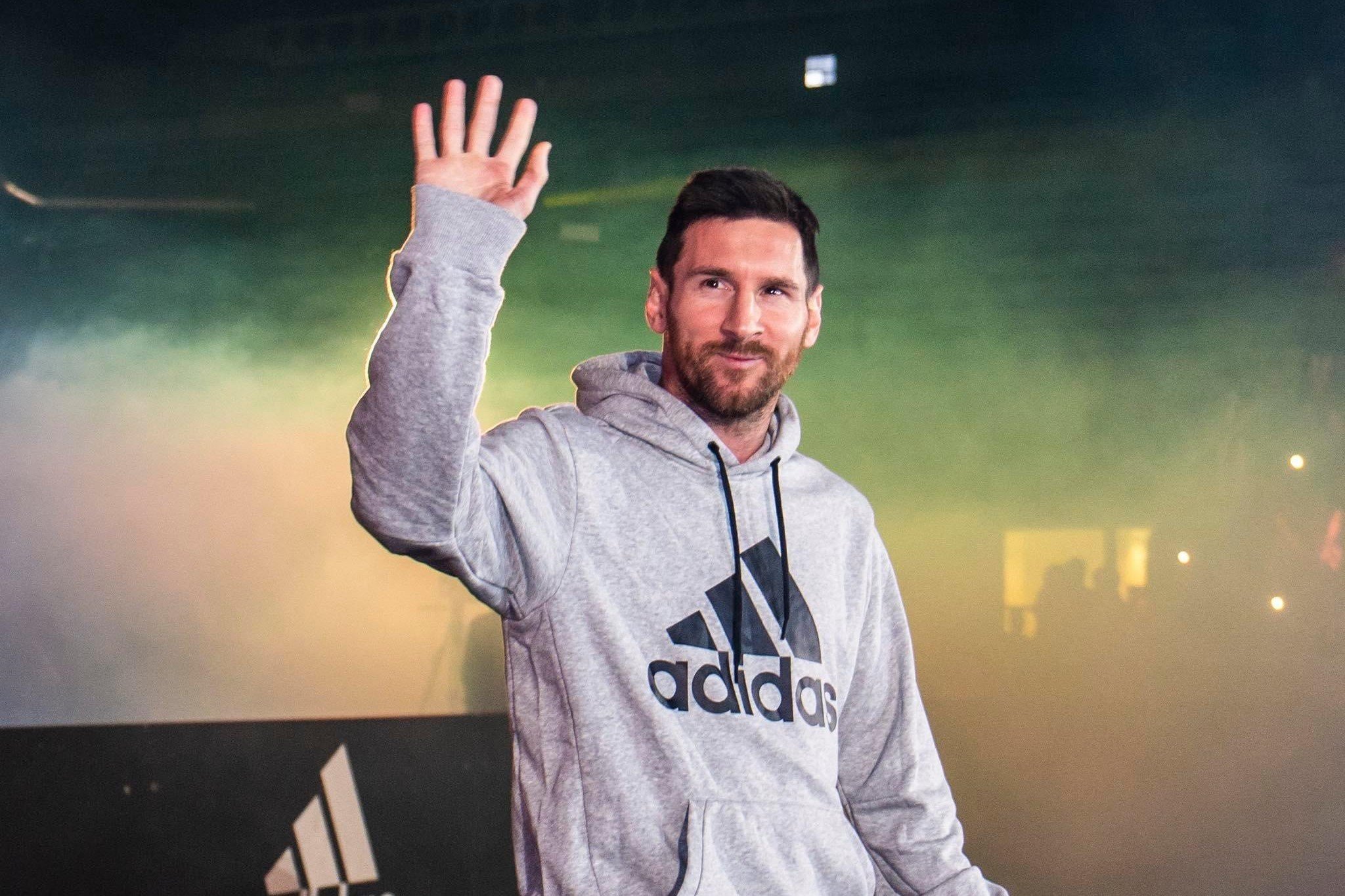 messi-adidas.jpg