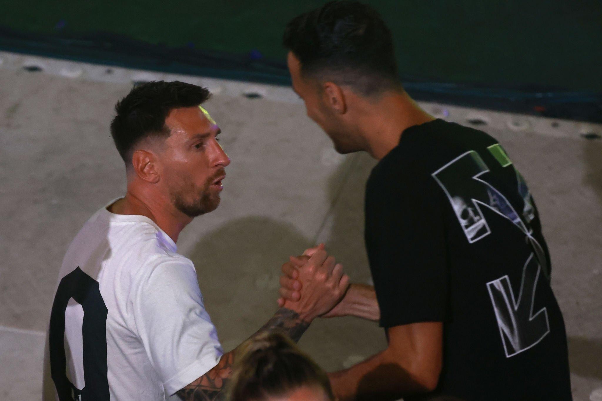 messi-busquets-miami-1689684773.jpg