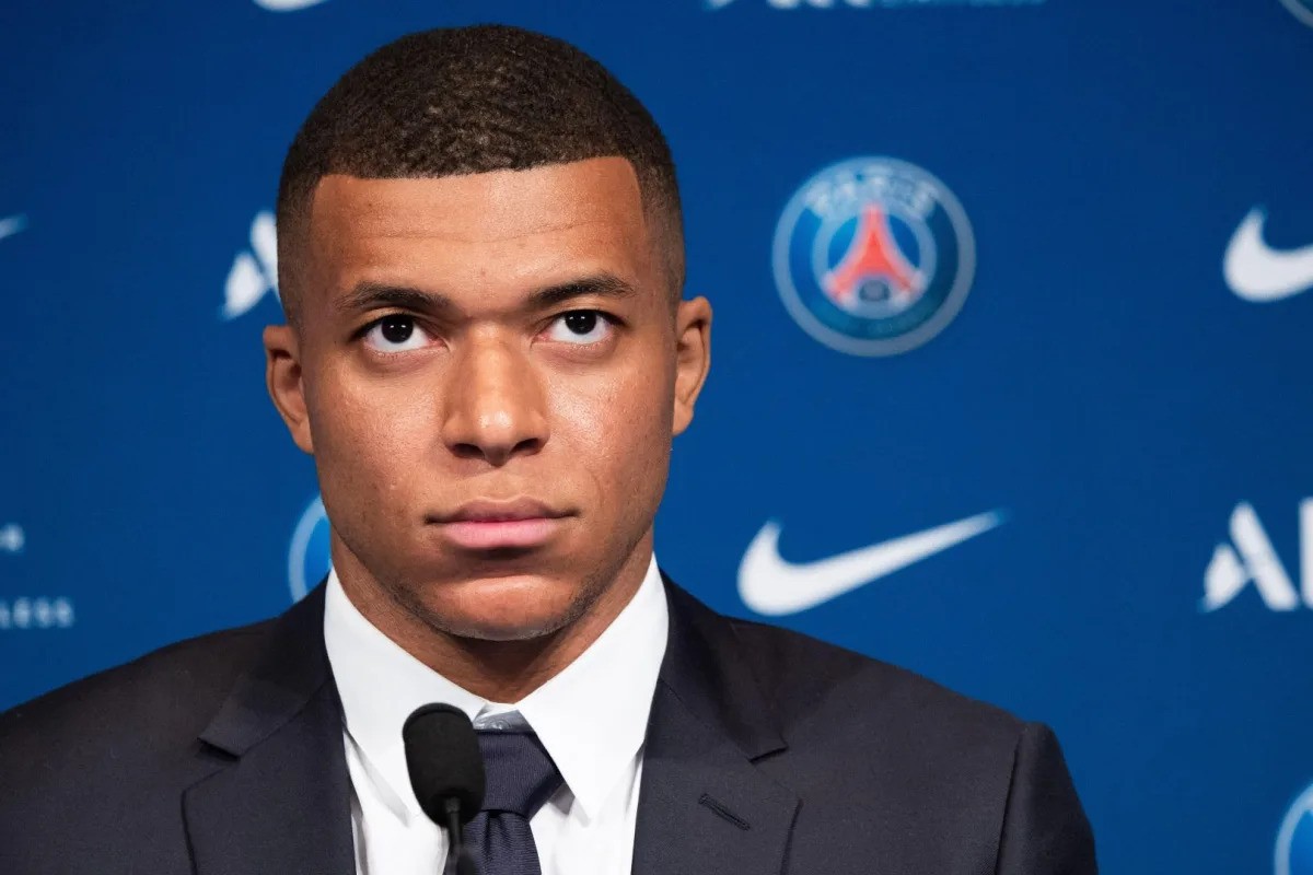 mbappe-vs-psg-2-1690903429.jpg