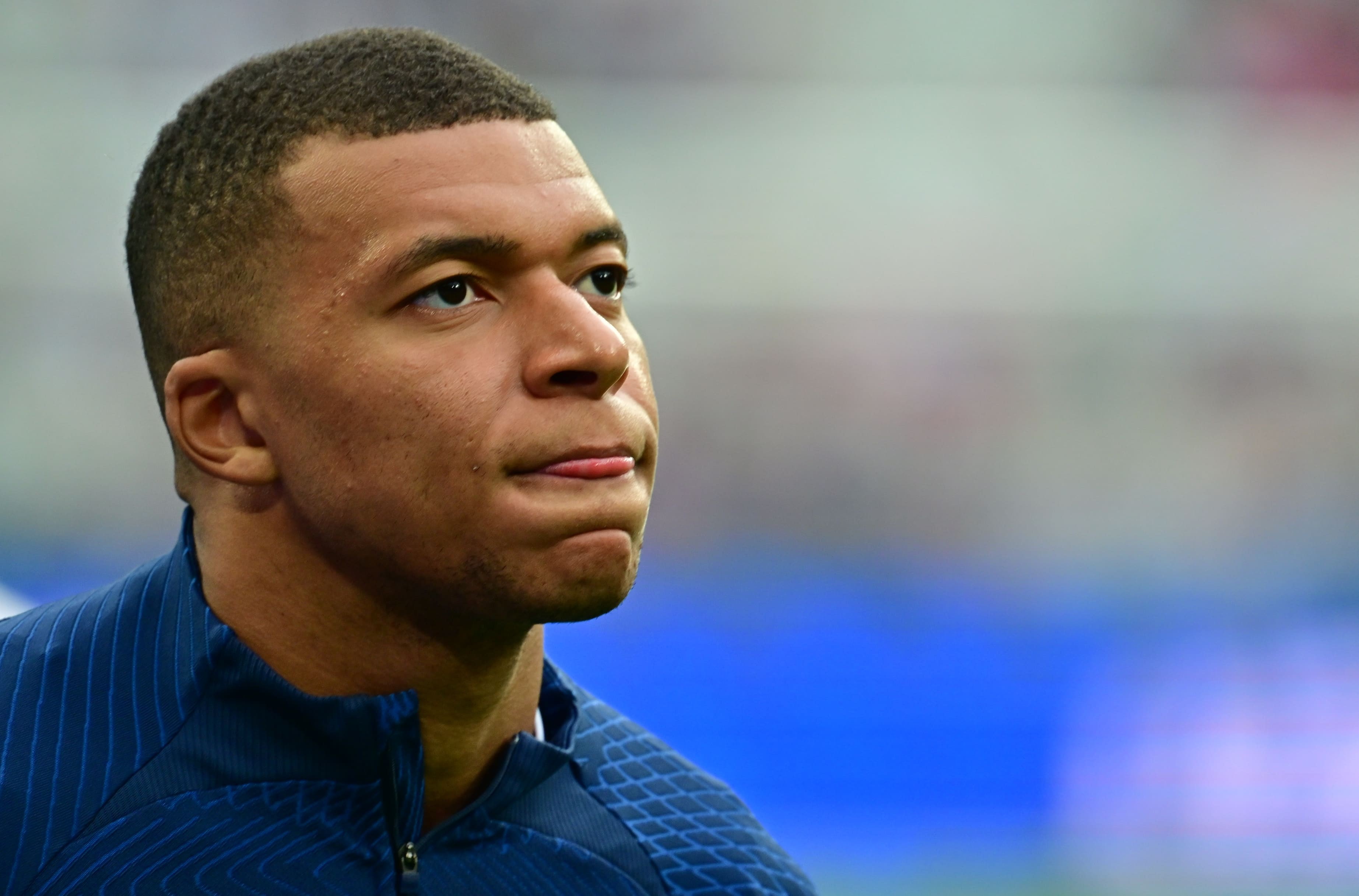 mbappe-o-lai-psg-1691711923.jpg