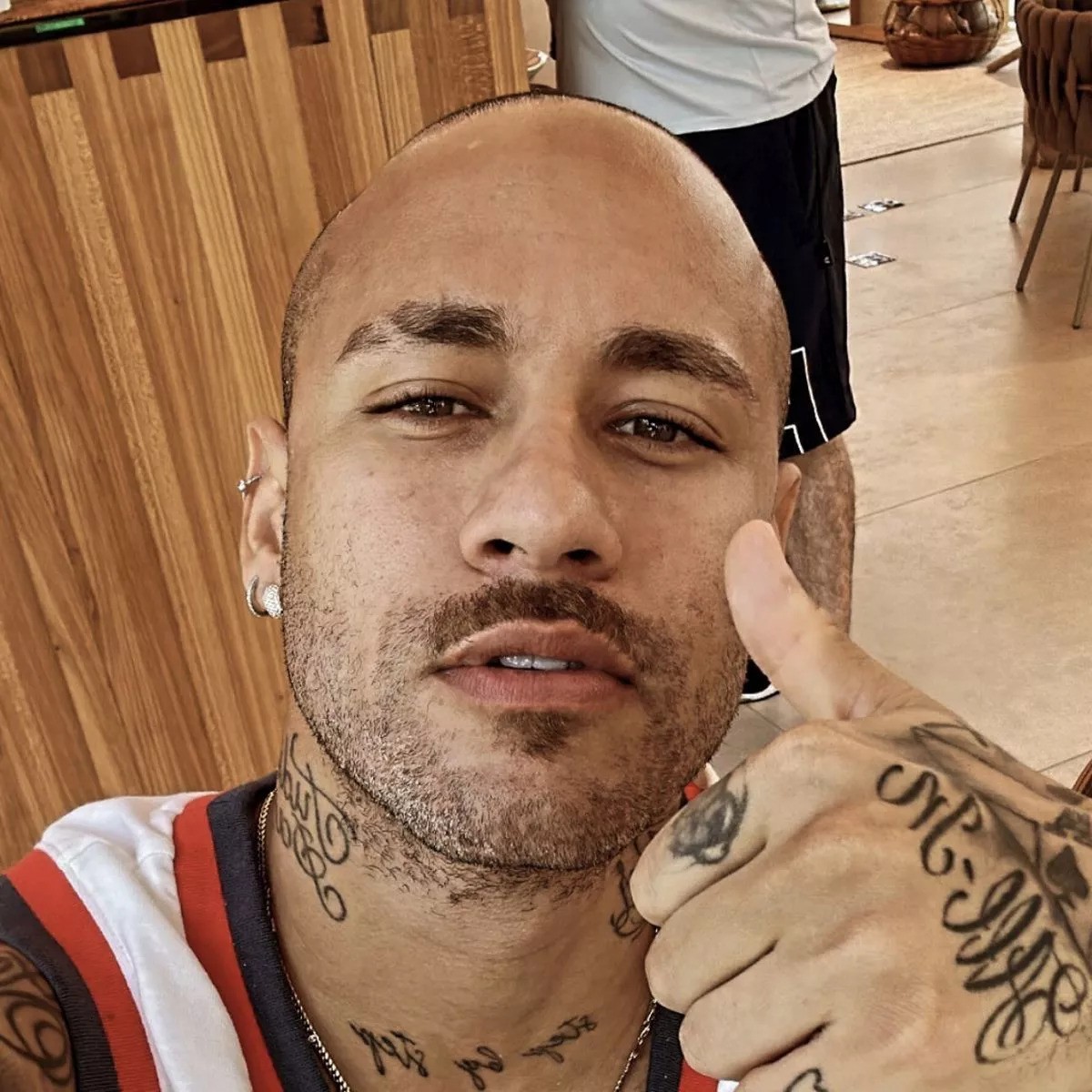 neymar-bald-1699889008.jpg