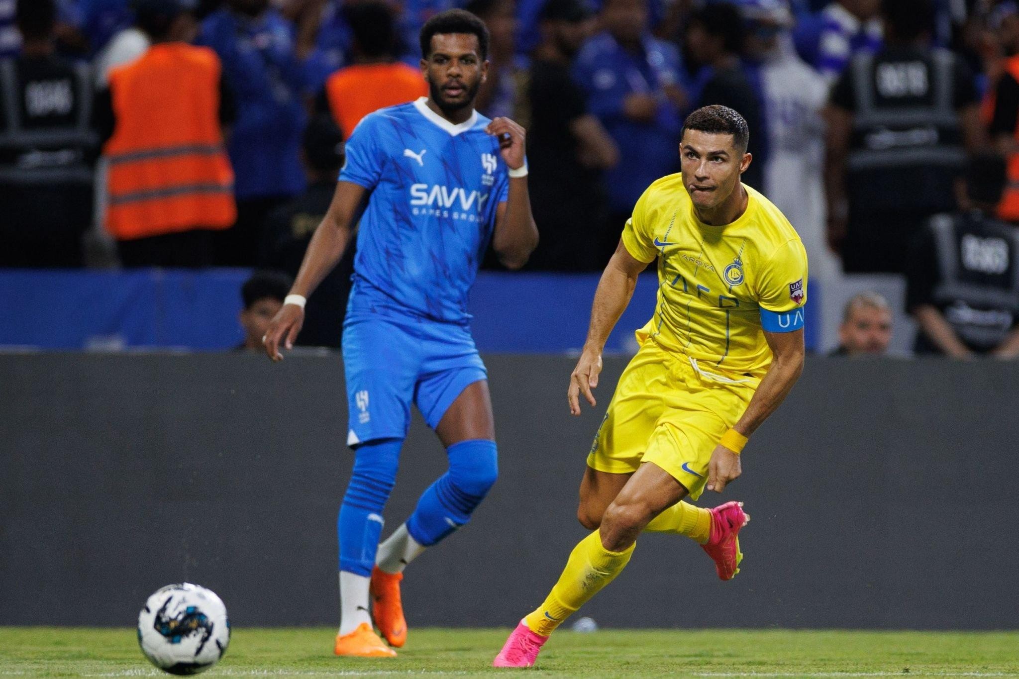 ronaldo-al-nassr-vs-al-hilal-1700552600.jpg