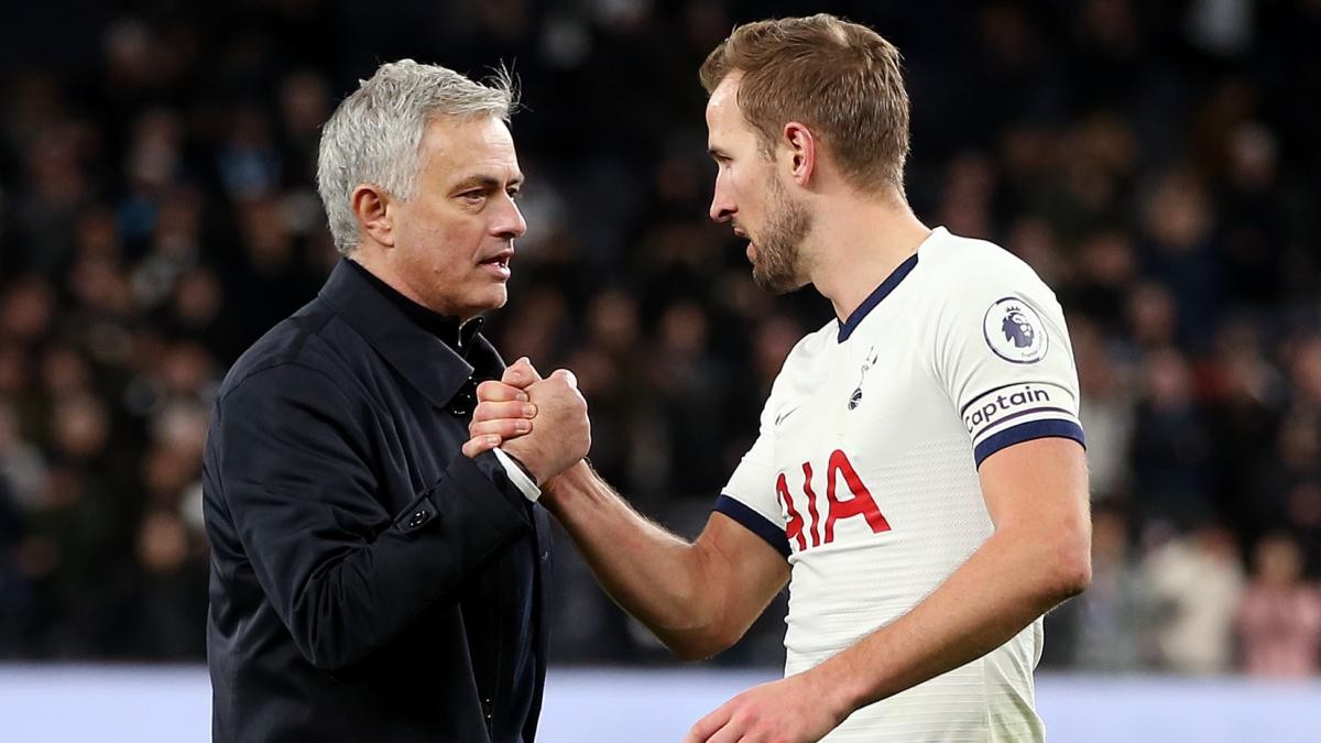 mourinho-kane-1707665138.jpg