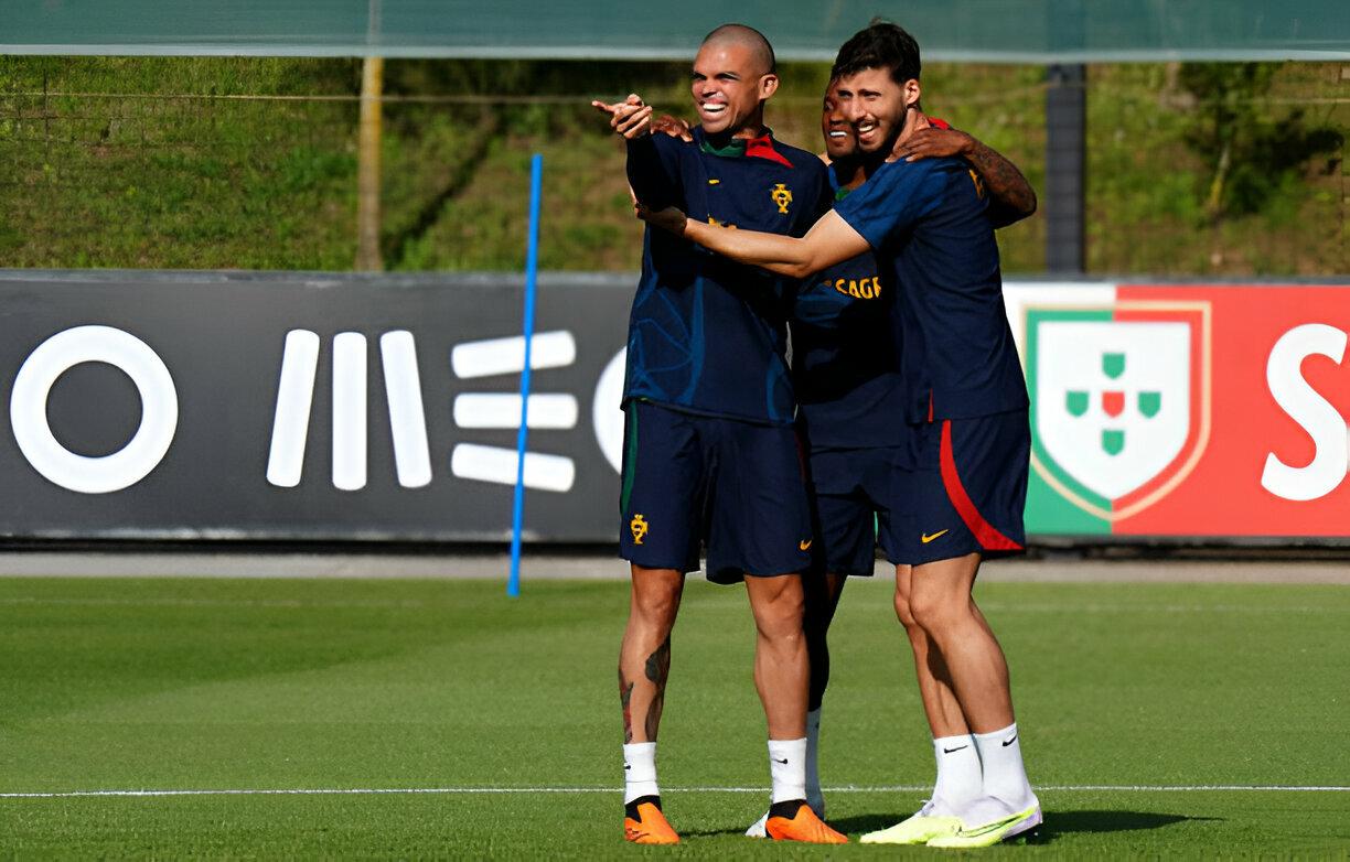 Đội hình Bồ Đào Nha mạnh nhất dự Euro 2024: Sức mạnh khủng khiếp của Ronaldo và các đồng đội 467126