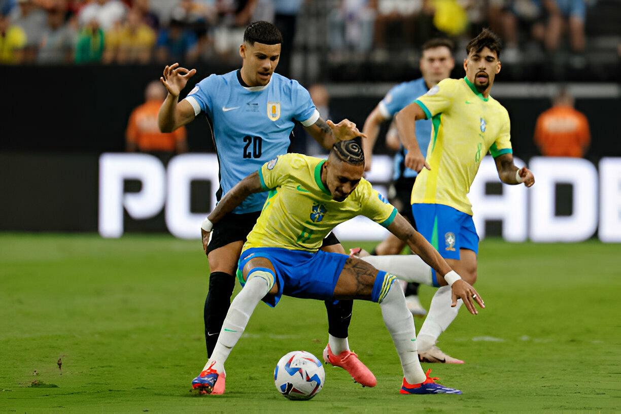 Trực tiếp Uruguay 0-0 Brazil: Đôi công hấp dẫn