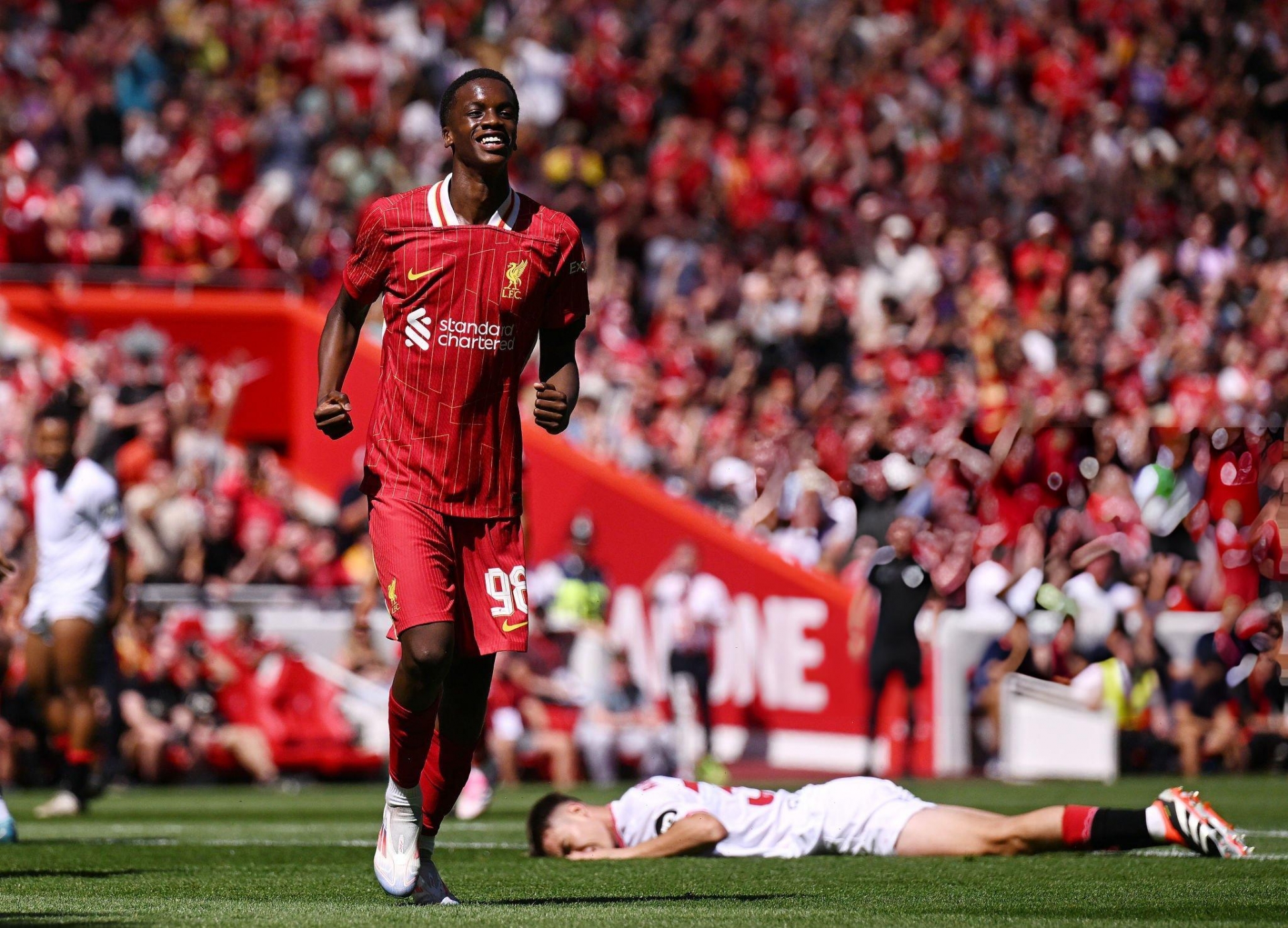 Trực tiếp Liverpool 4-1 Sevilla: 'Cơn mưa' siêu phẩm 511713
