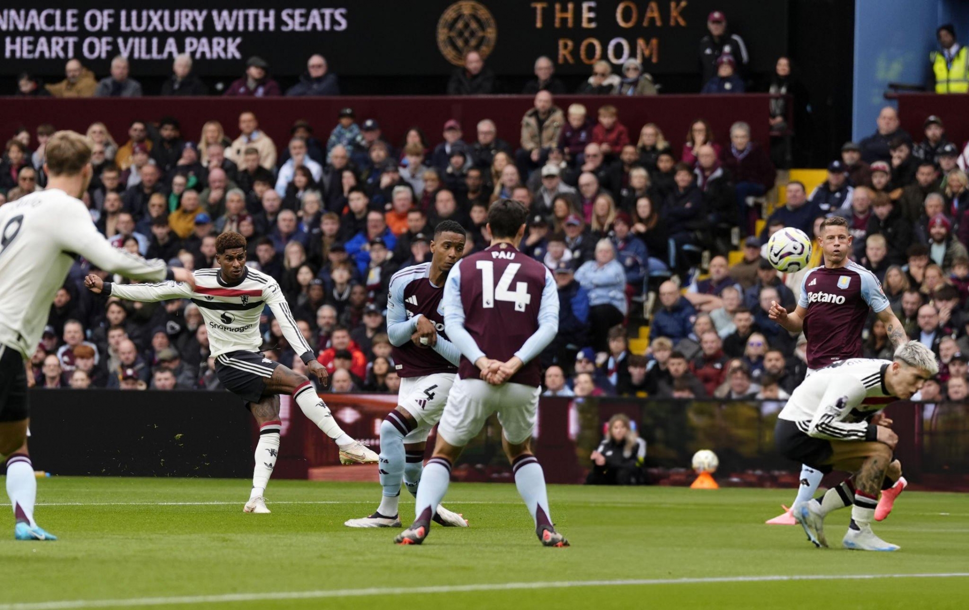 Trực tiếp MU 0-0 Aston Villa: Thế trận chặt chẽ